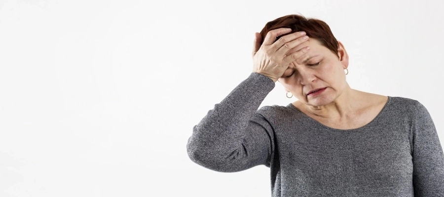 dor de cabeça na testa