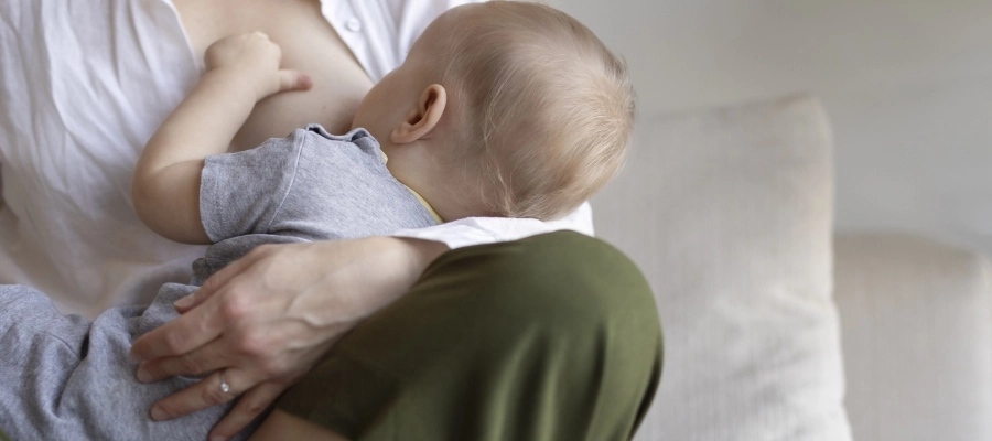 Imagem do post Pode tomar energético amamentando? Cafeína faz mal para o bebê?