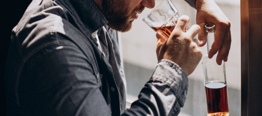 tremedeira após beber o que fazer